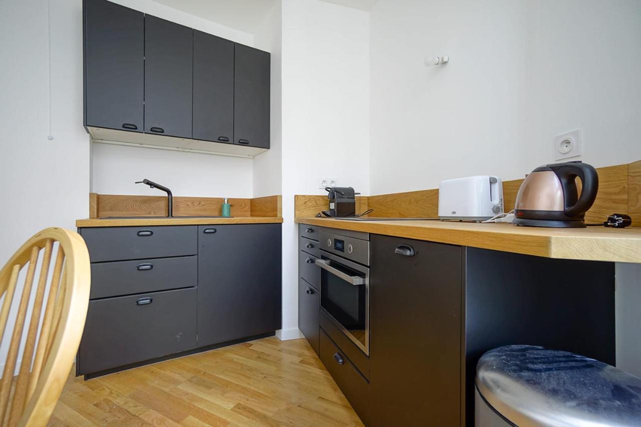 Beautiful Bright Apartment Near The Marais Париж Екстериор снимка